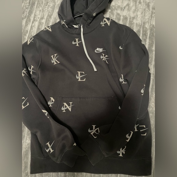 Nike Black Hoodie with Gray Lettering - Picture 1 of 2